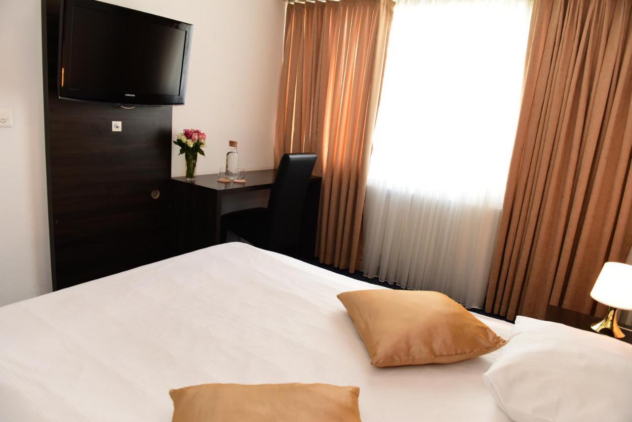 Hotel Toess فينترتور المظهر الخارجي الصورة